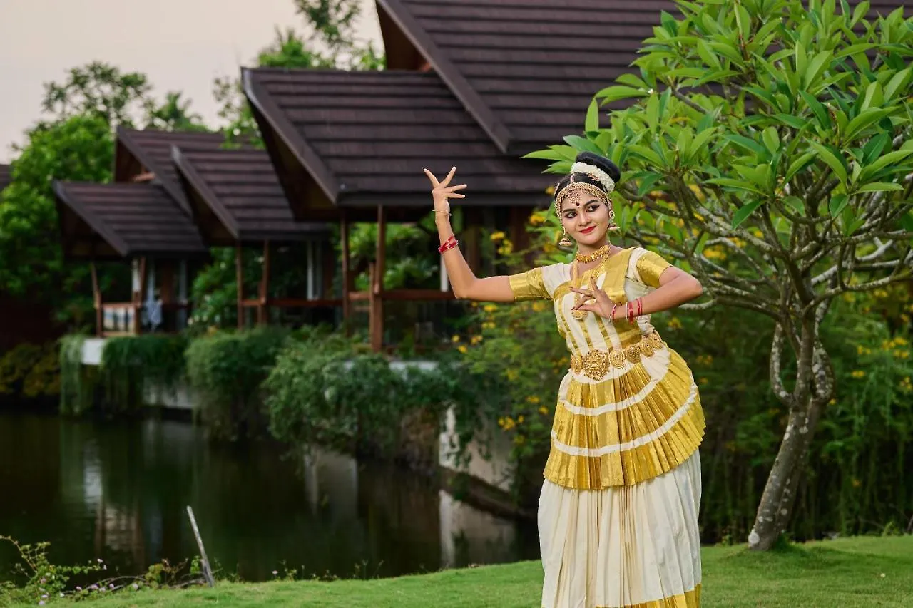 Gokulam Grand Resort & Spa, Kumarakom 5*,  India