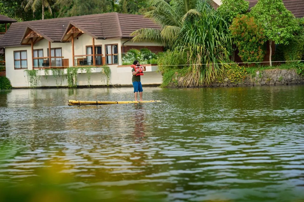 Gokulam Grand Resort & Spa, Kumarakom 5*,